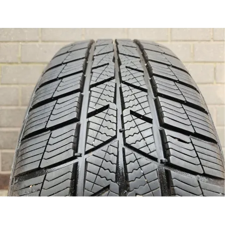 4x 205/50R17 93V XL Barum Polaris 5 / 2x 8,5mm + 2x 8mm / 2023r. [1113]
