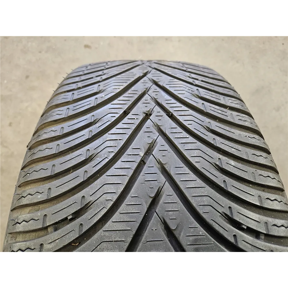 4x 225/45R17 94V XL BFGoodrich G-Force Winter 2 / 2x 7,3mm + 2x 5,5mm [582]