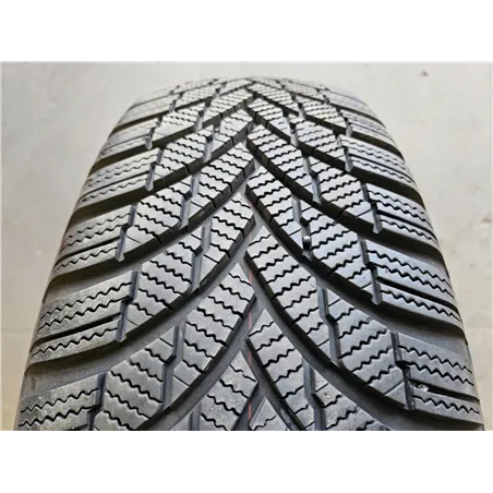 2x 215/70R16 100H Firestone WinterHawk 4 / 2x 8mm [498]