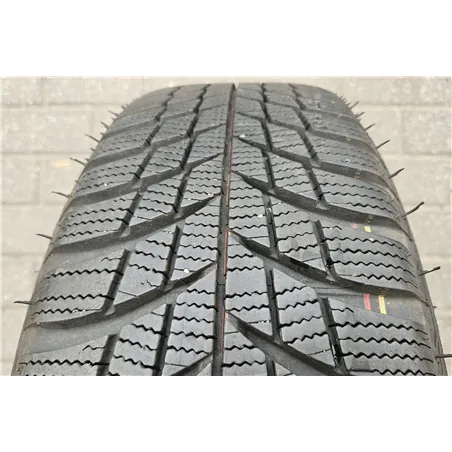 4x 185/65R15 88T Bridgestone Blizzak LM001 / 2x 8mm + 2x 6mm [109]