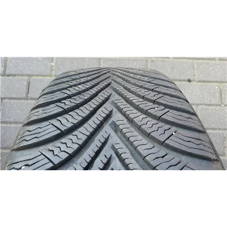 4x 205/60R16 92H Michelin Alpin 5 / 2x 6,8mm + 2x 6,3mm [76]