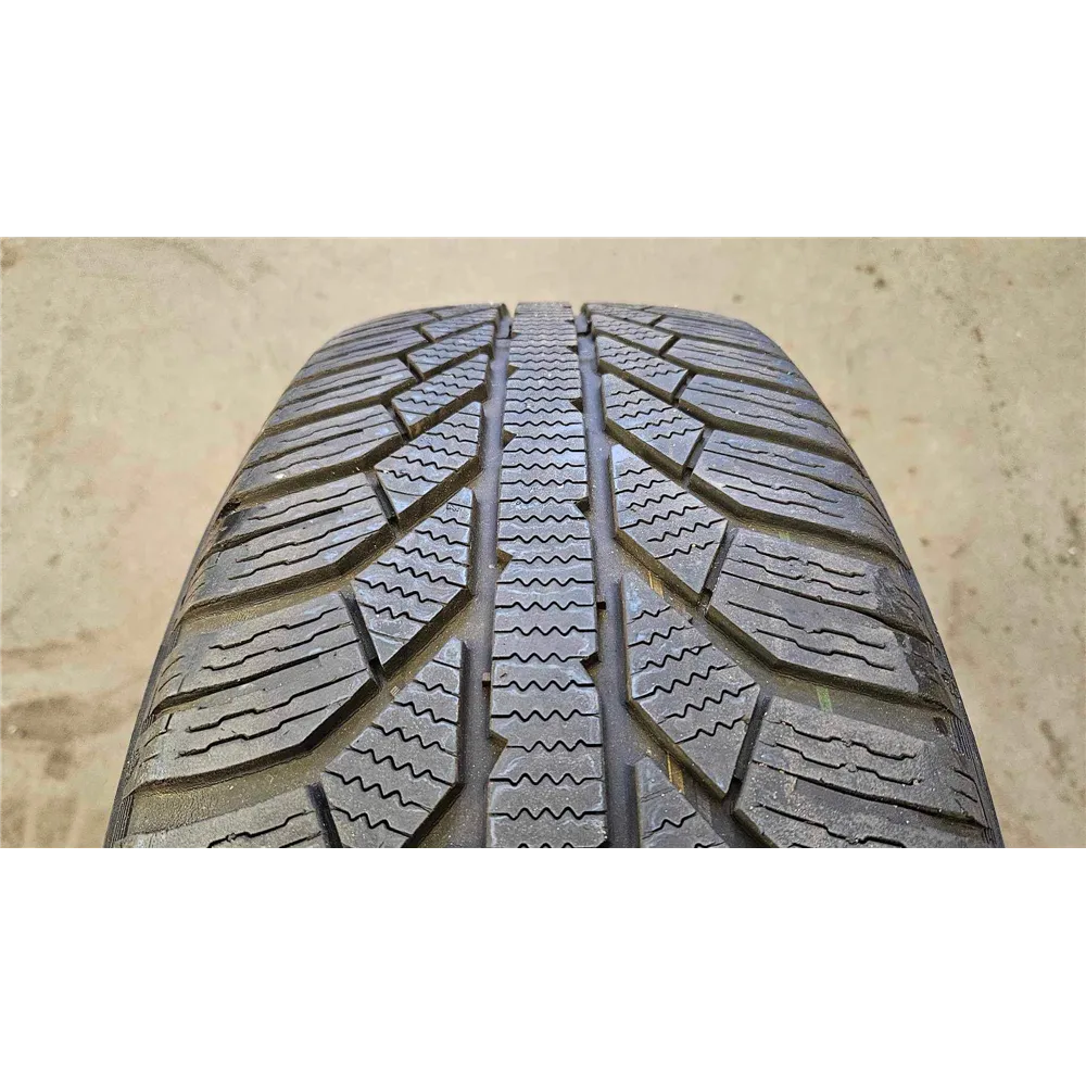 4x 205/60R16 92H Semperit Master-Grip 2 / 2x 8mm + 2x 6mm - zimowe